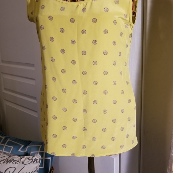 Tahari Tops - Tahari